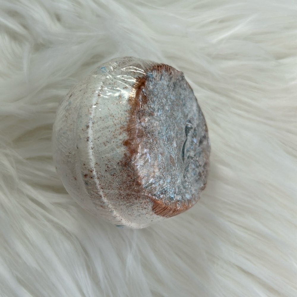 Geode bath bomb